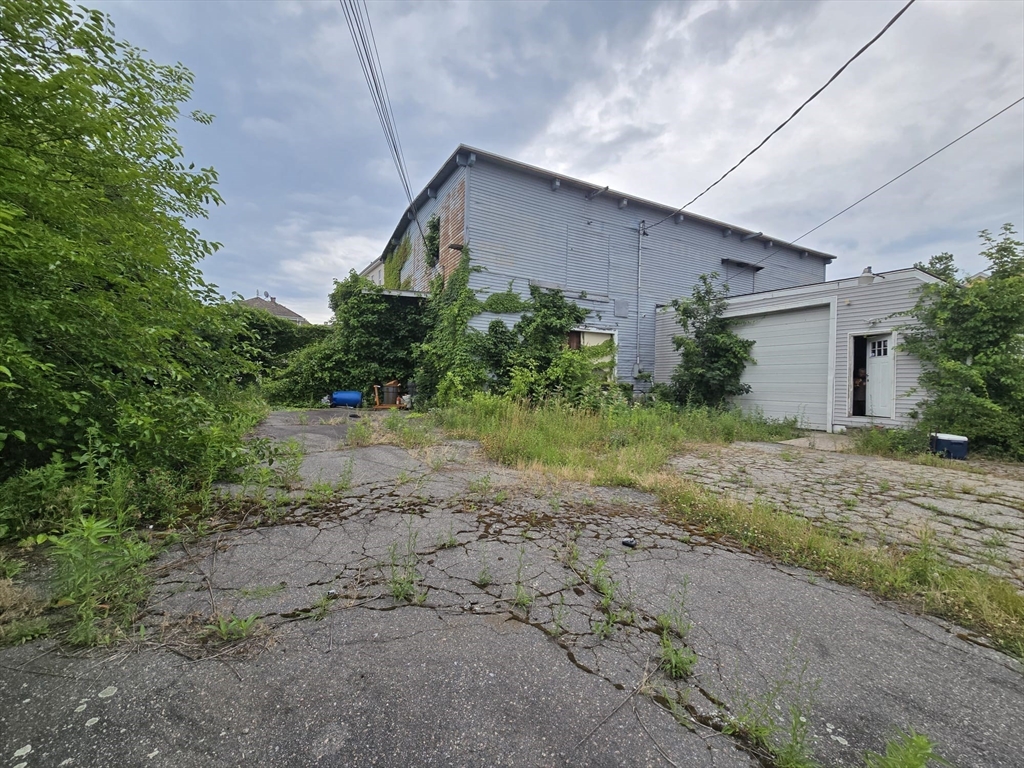 380 Fourth Street, Fall River, Massachusetts 02721