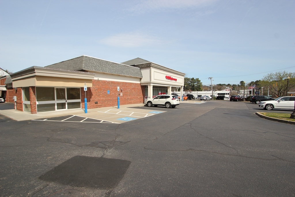 435 W Central St, Franklin, Massachusetts 02038