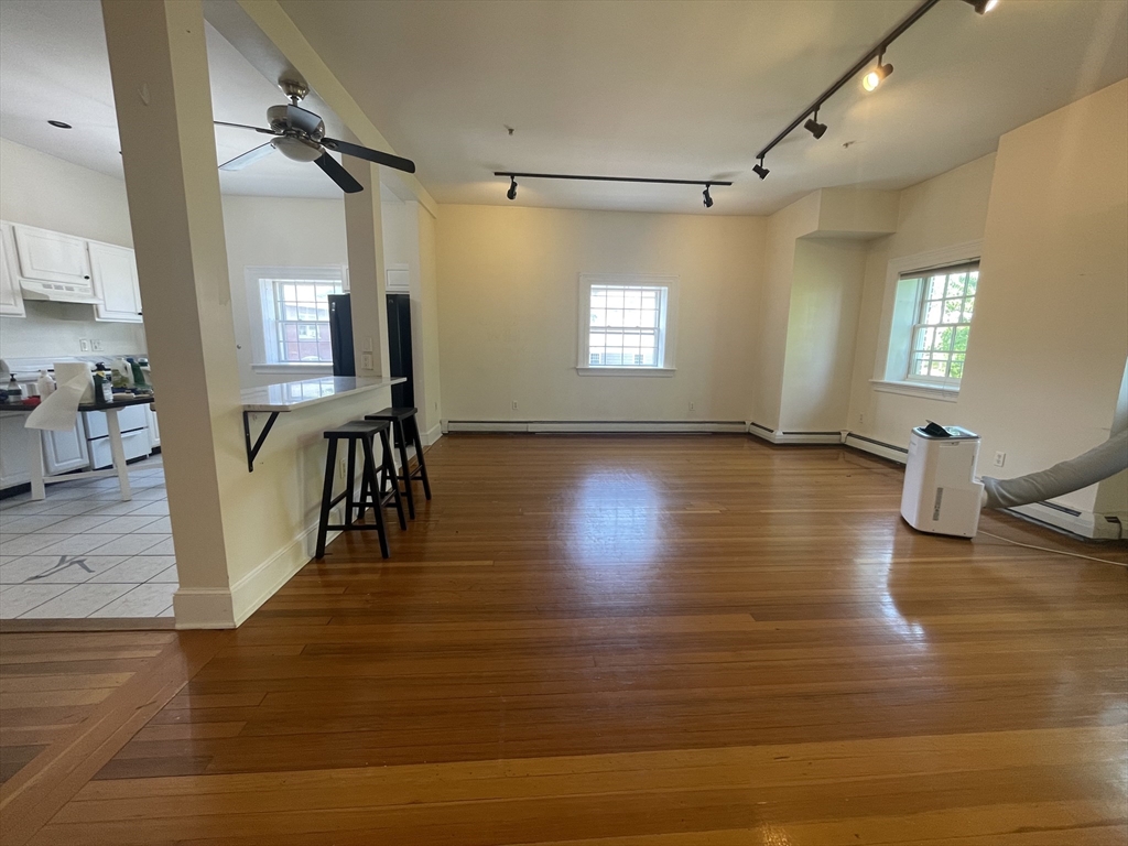 19 Court St, Plymouth, Massachusetts 02360
