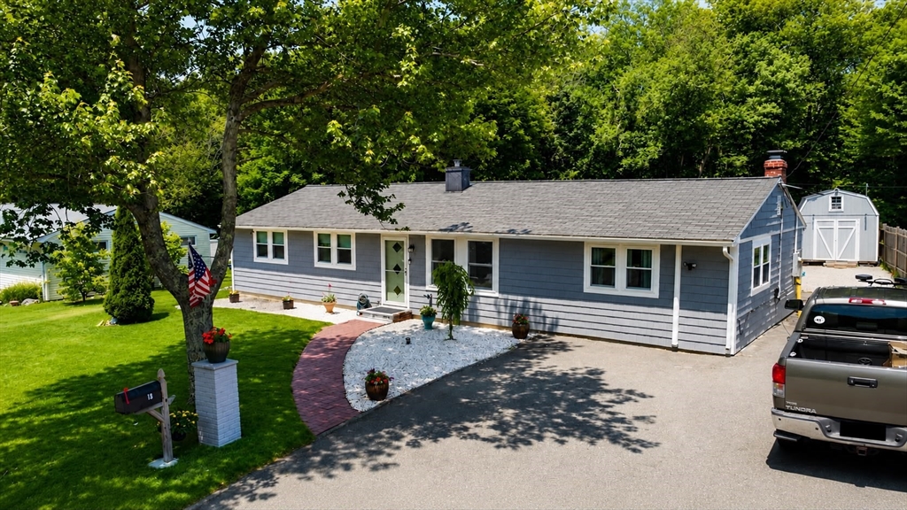 19 Porter Dr, Bellingham, Massachusetts 02019