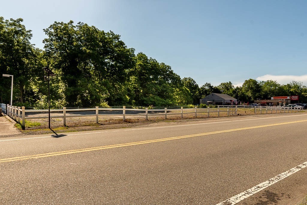 1063 Newman Ave, Seekonk, Massachusetts 02771