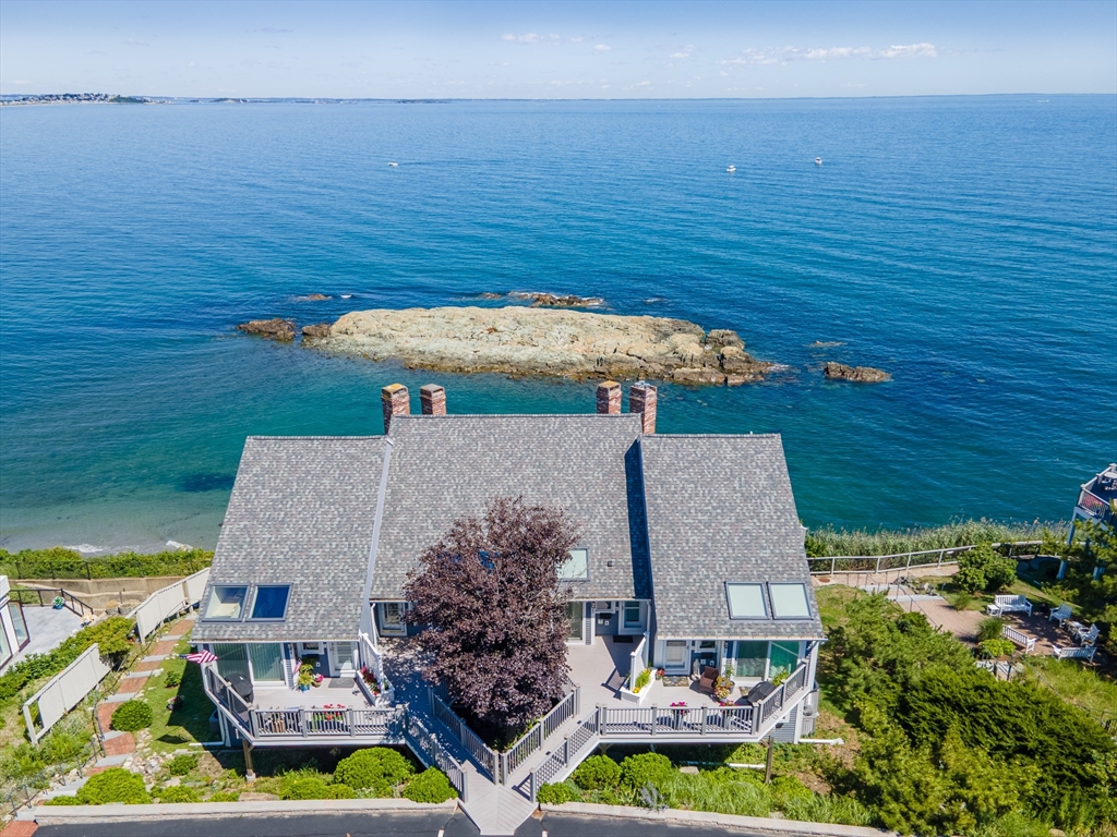 22 Oceanside Dr, Hull, Massachusetts 02045