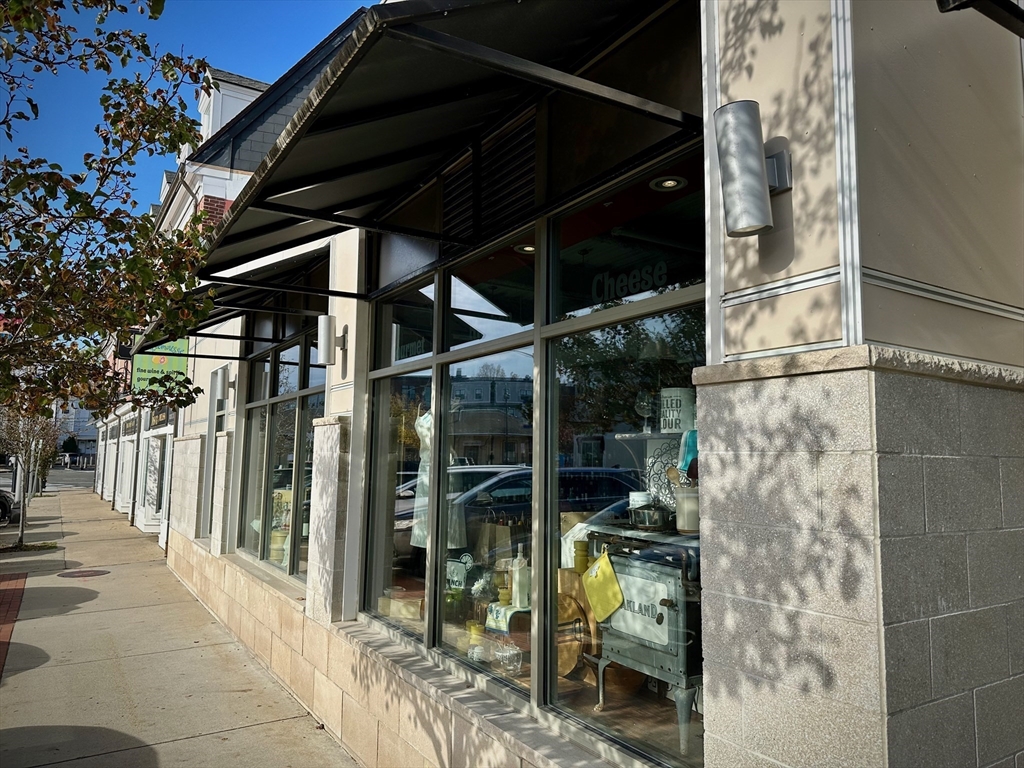 30 Haven Street, Reading, Massachusetts 01867