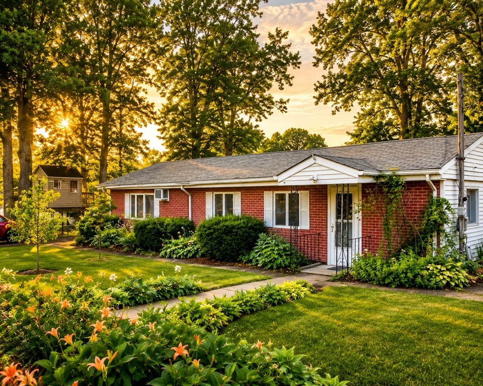 8 Laurier Ave, Attleboro, Massachusetts 02703