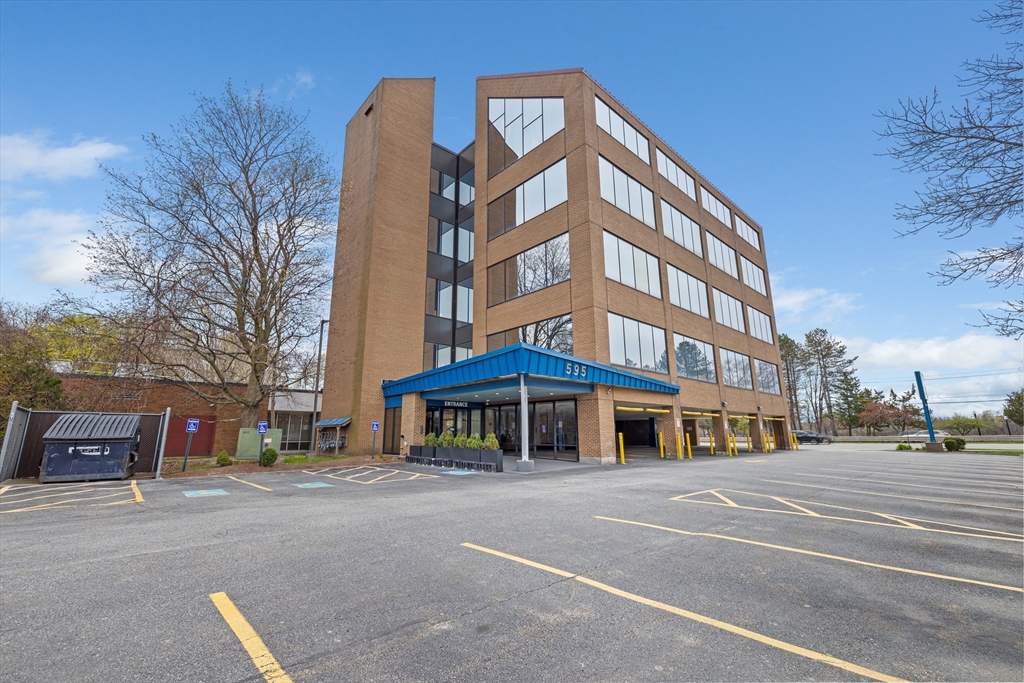595 Pawtucket Blvd, Lowell, Massachusetts 01854