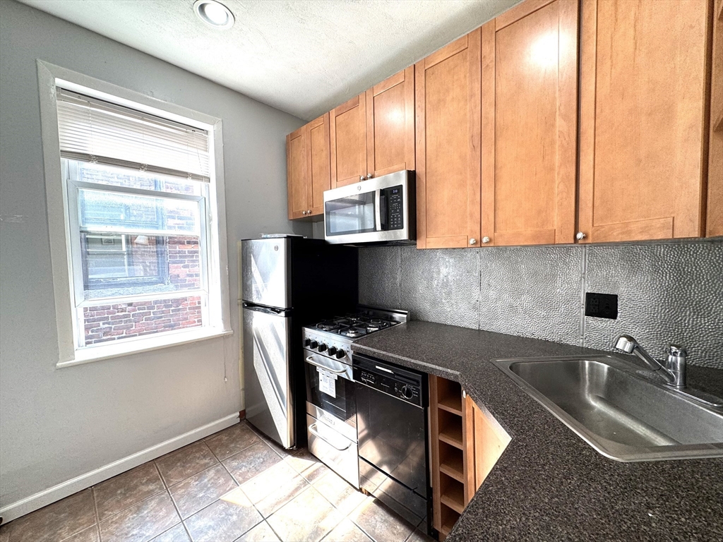 11 Irving Street, Boston, Massachusetts 02114