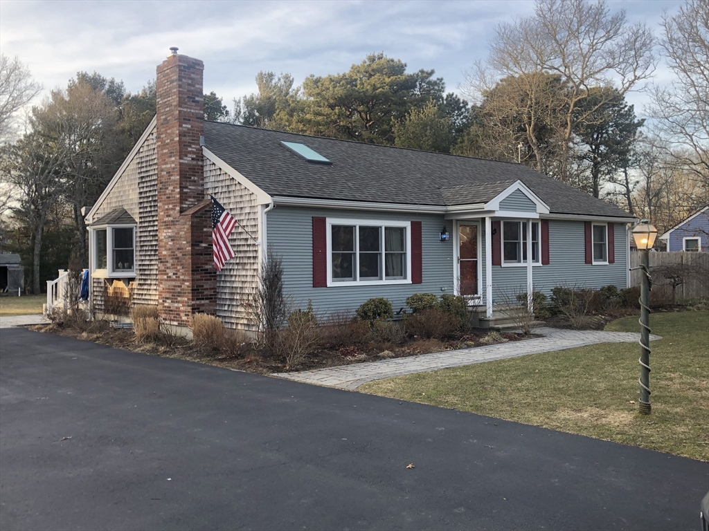 19 Spinnaker Ln, Bourne, Massachusetts 02559