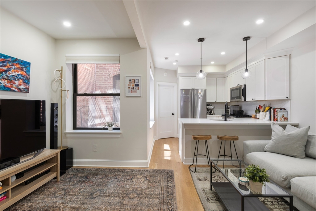 5 Garden Ct, Boston, Massachusetts 02113
