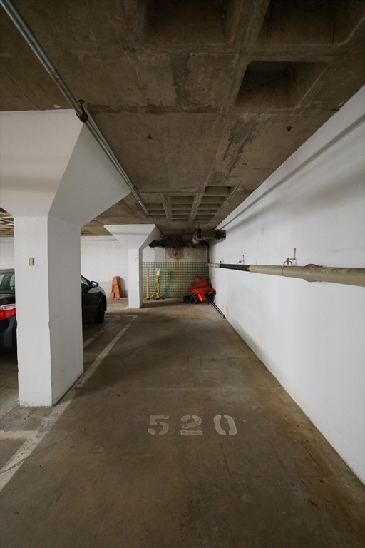 9 Hawthorne Pl Pkg 520, Boston, Massachusetts 02114