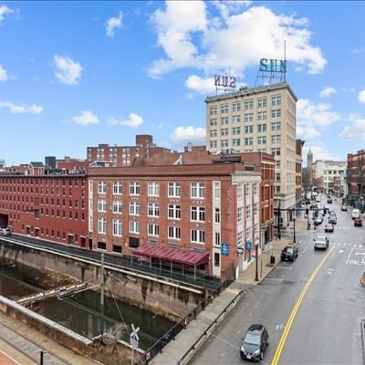 15-17-27 Kearney Sq, Lowell, Massachusetts 01852