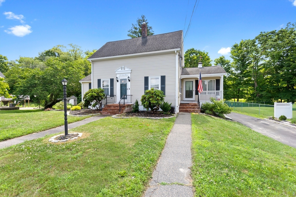 422 Main Street, Groveland, Massachusetts 01834