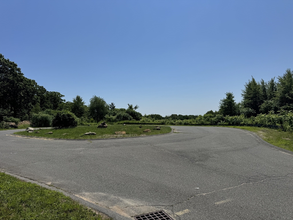 225-72 Spring Hill, Belchertown, Massachusetts 01007