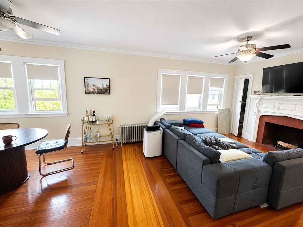1217 Beacon St, Brookline, Massachusetts 02446