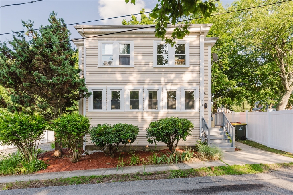 75 Hammond St, Bridgewater, Massachusetts 02324