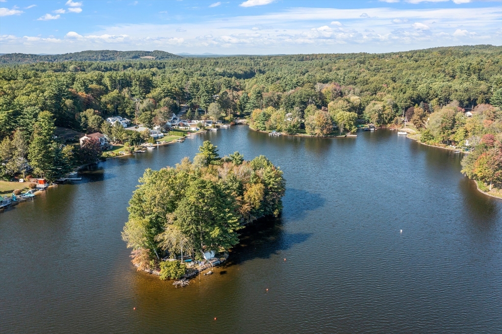 881 Flat Hill Rd, Lunenburg, Massachusetts 01462