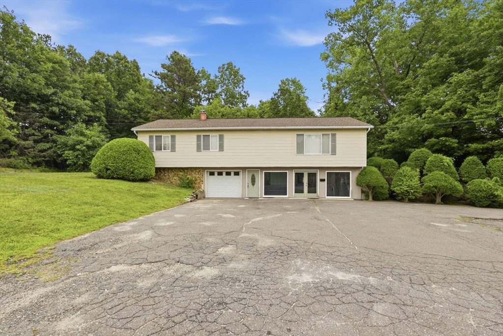 1303 Calkins Rd, Palmer, Massachusetts 01069