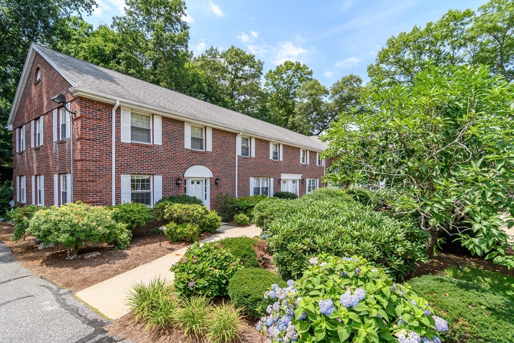 21 Westerly St, Wellesley, Massachusetts 02482
