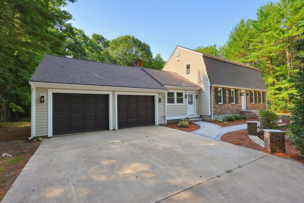8 Cook Rd, Foxboro, Massachusetts 02035
