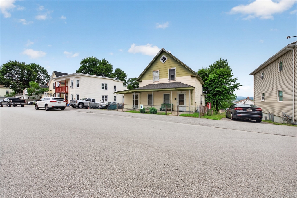59 Orient St, Worcester, Massachusetts 01604