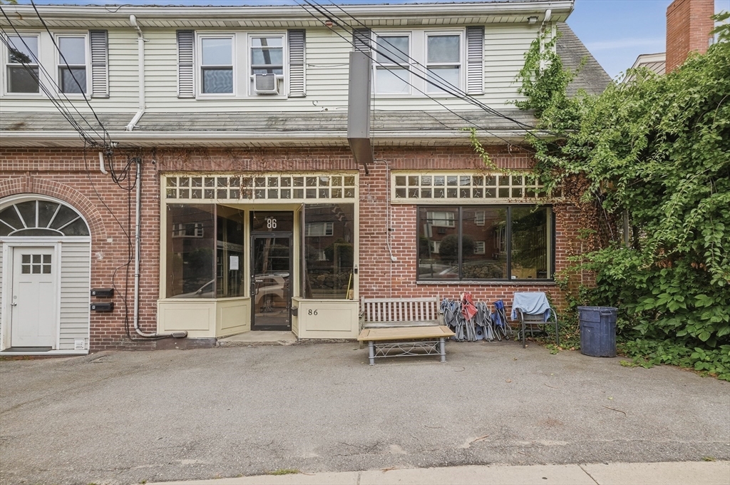 80-86 Trapelo Road, Waltham, Massachusetts 02452