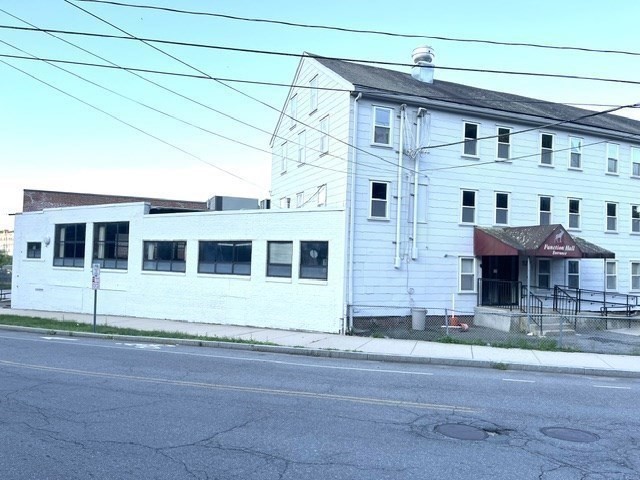 50 Grove St, Salem, Massachusetts 01970