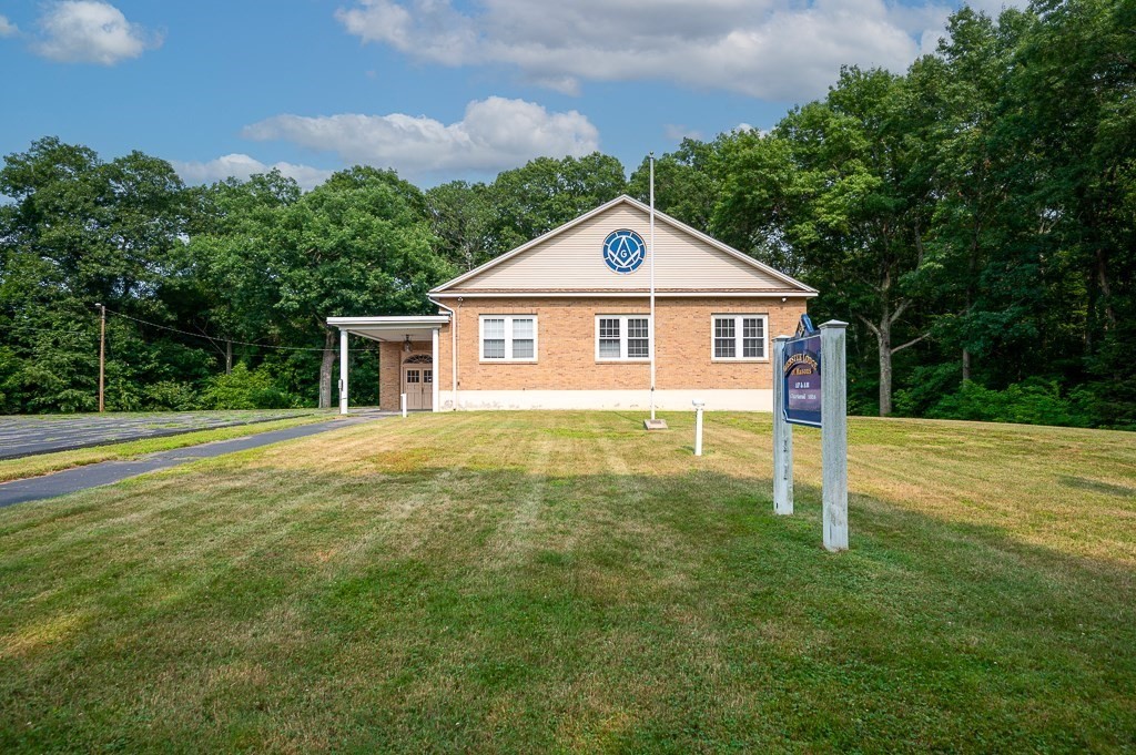 27 Brandes St, Webster, Massachusetts 01570