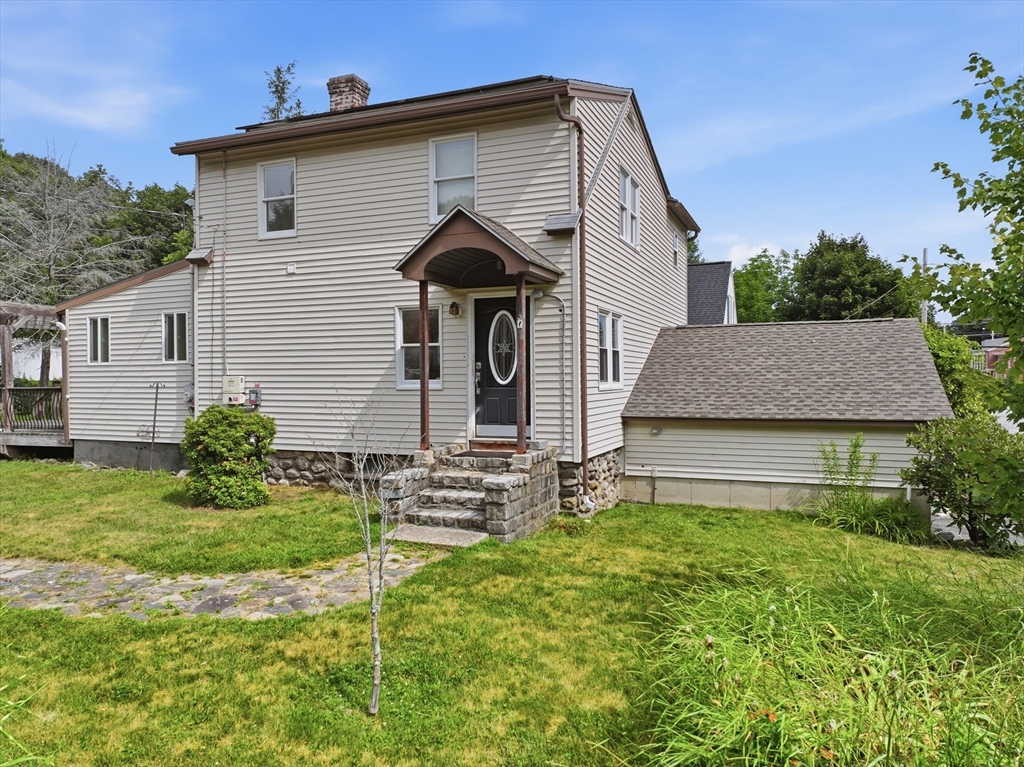 77 Holden St, Worcester, Massachusetts 01605