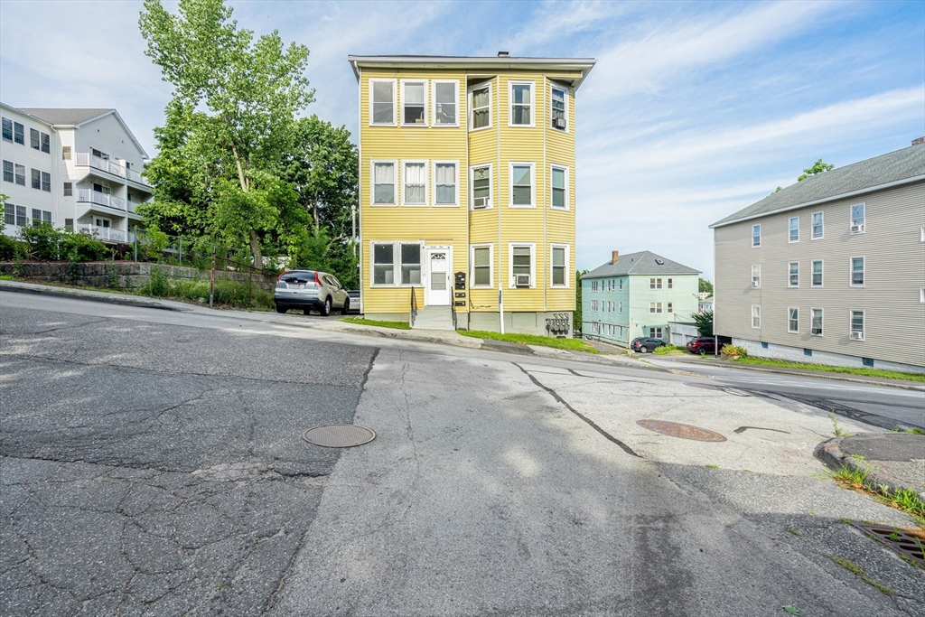 42 Adams St, Worcester, Massachusetts 01604
