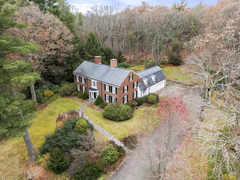 14 White Oak Rd, Wellesley, Massachusetts 02481