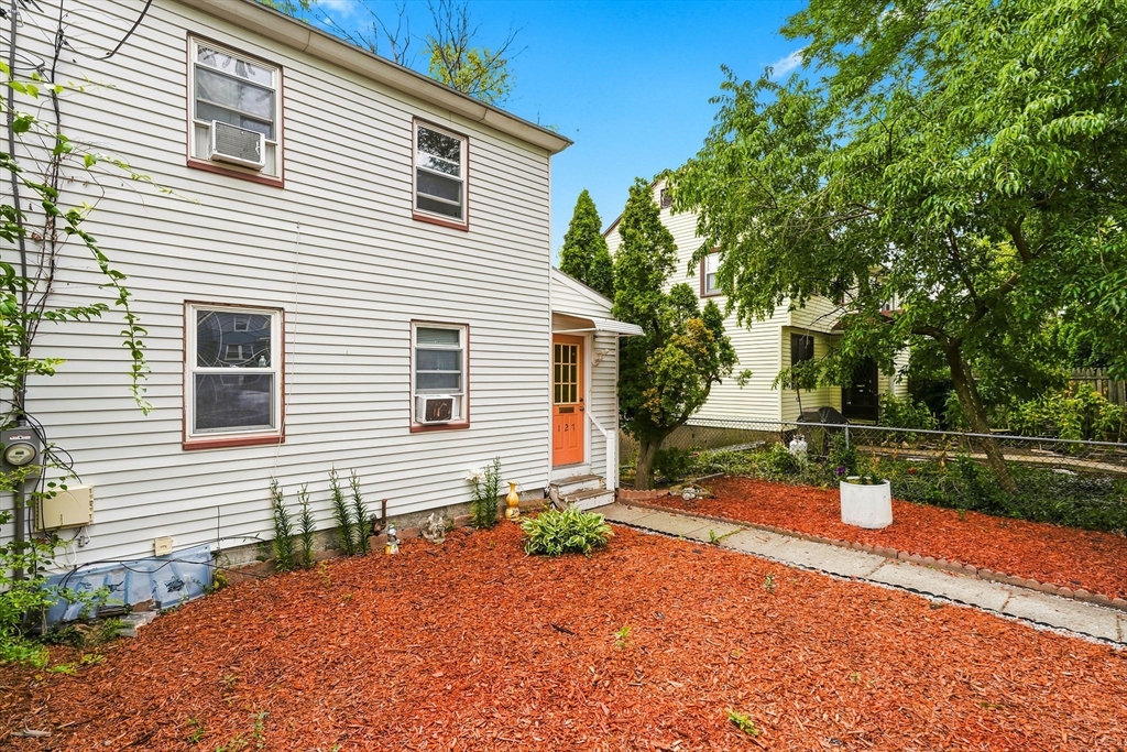 127 Sunnyside Ave, Arlington, Massachusetts 02474