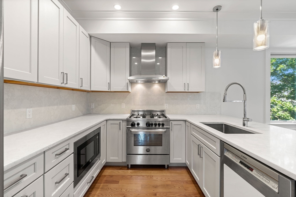 17 Vinton Street, Boston, Massachusetts 02127