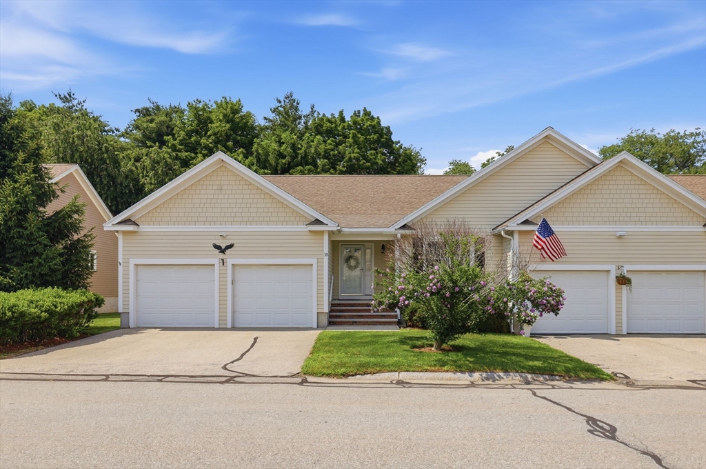 39 Russell Farm Dr, Methuen, Massachusetts 01844