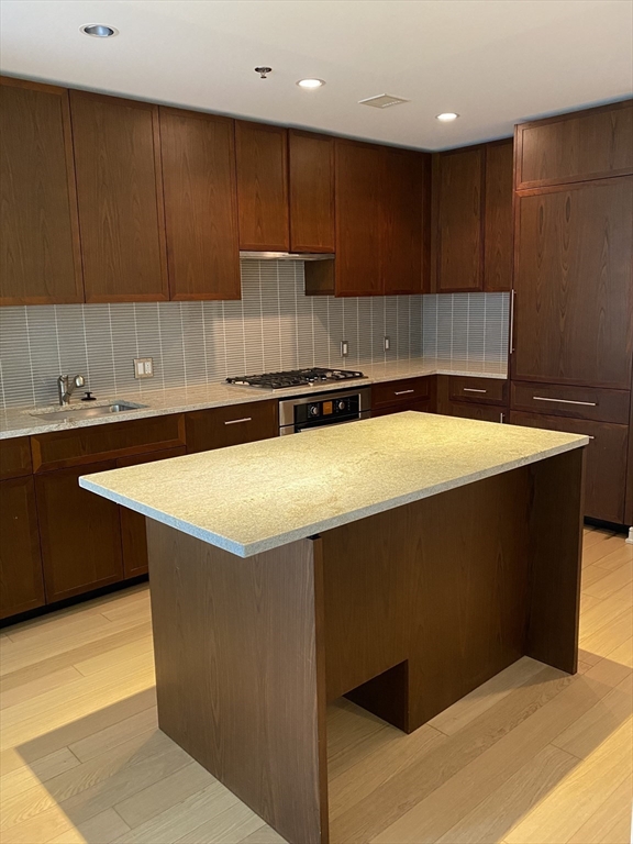 580 Washington St, Boston, Massachusetts 02111