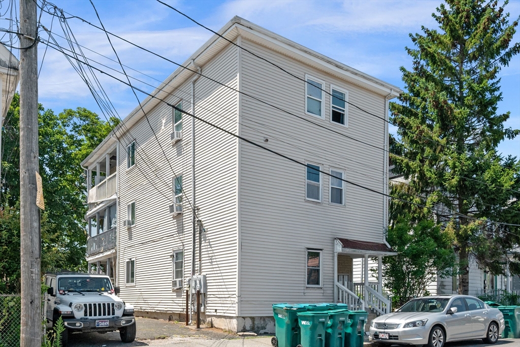 9 S Elm St, Lynn, Massachusetts 01905