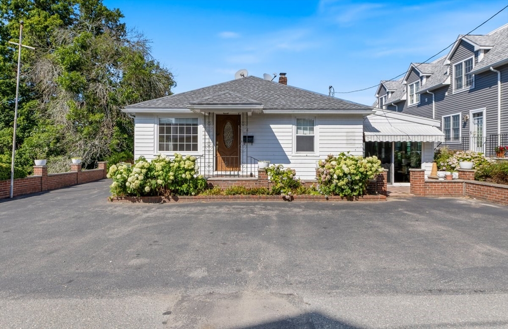 8 Luzitania Ave, Gloucester, Massachusetts 01930