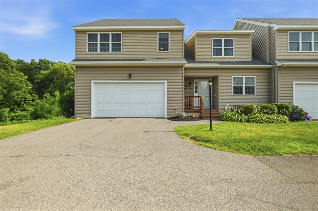 129 Ariel Circle, Sutton, Massachusetts 01590