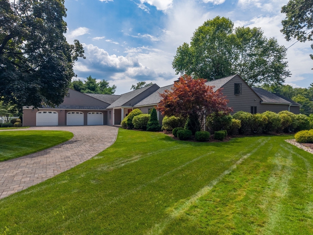 96 Prynnwood Road, Longmeadow, Massachusetts 01106