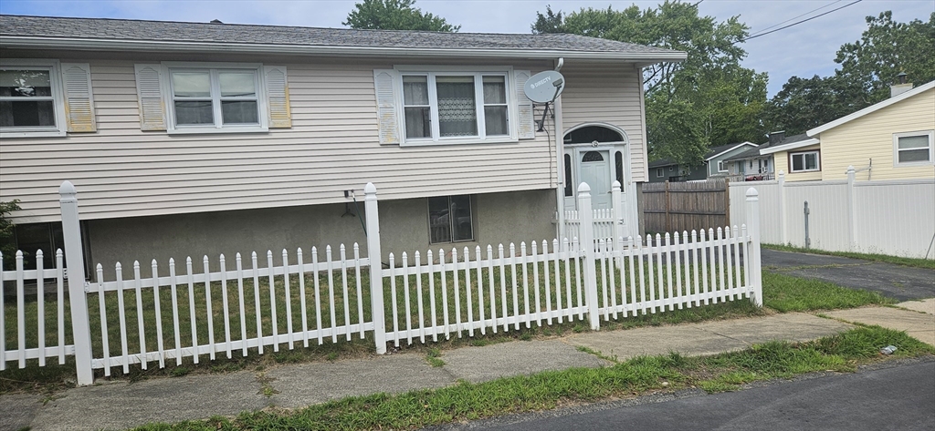 15 Dodge Rd, Boston, Massachusetts 02136