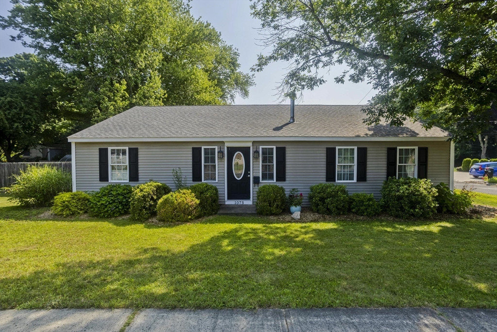 1075 Main St, Agawam, Massachusetts 01001