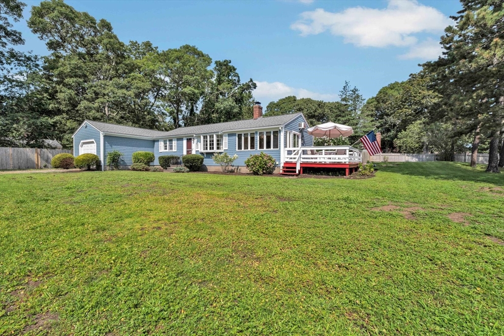 11 Canary Ln, Yarmouth, Massachusetts 02673