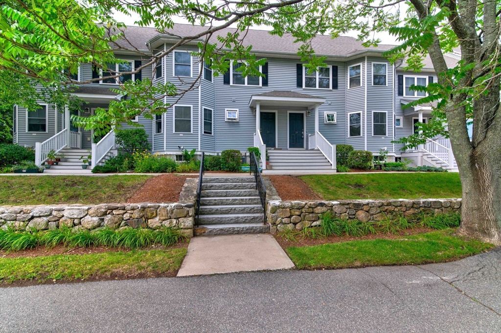 50 Desmoines Rd, Quincy, Massachusetts 02169