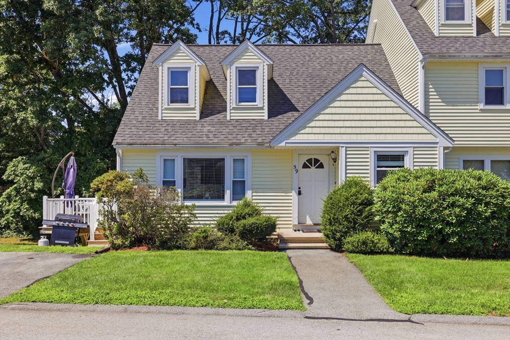 59 Merrimack Meadows Ln, Tewksbury, Massachusetts 01876