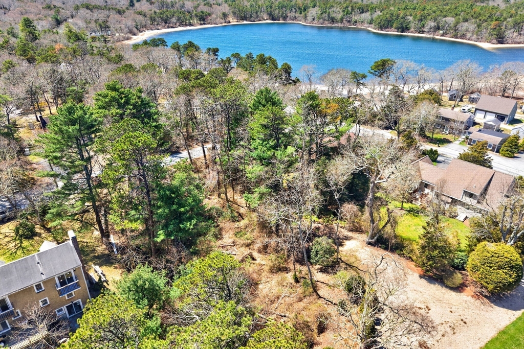 3 Lakeview Drive, Sandwich, Massachusetts 02563