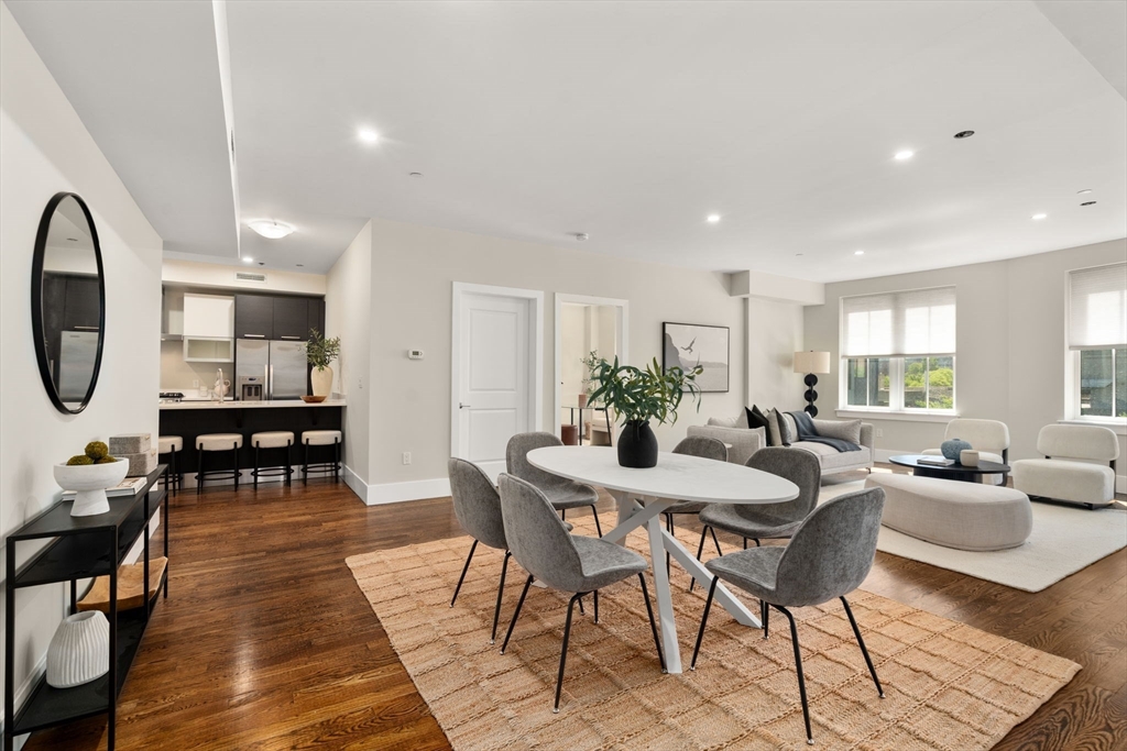 10 St George Street, Boston, Massachusetts 02118