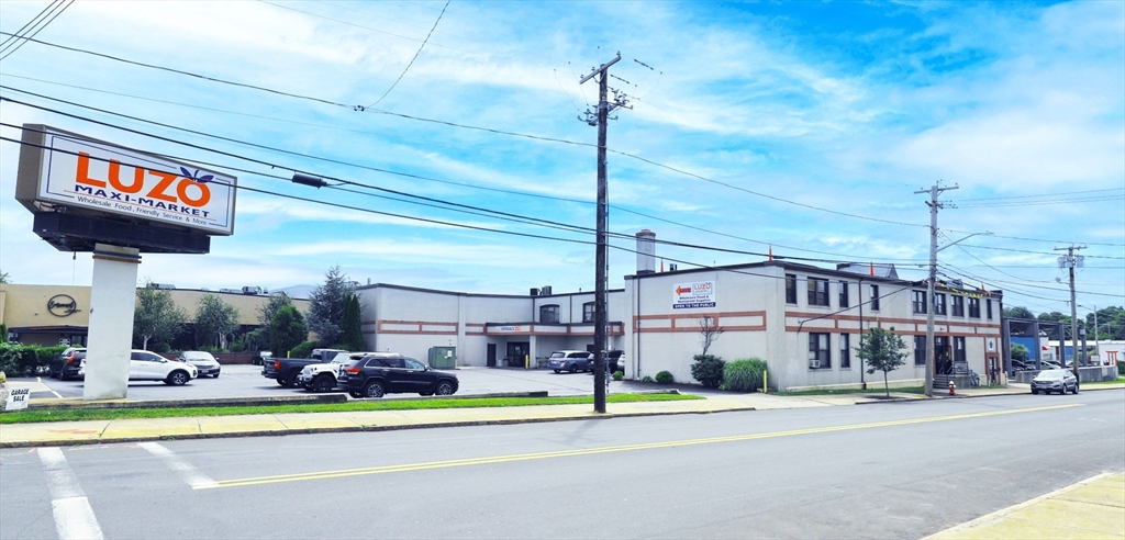 376 Nash Road, New Bedford, Massachusetts 02740