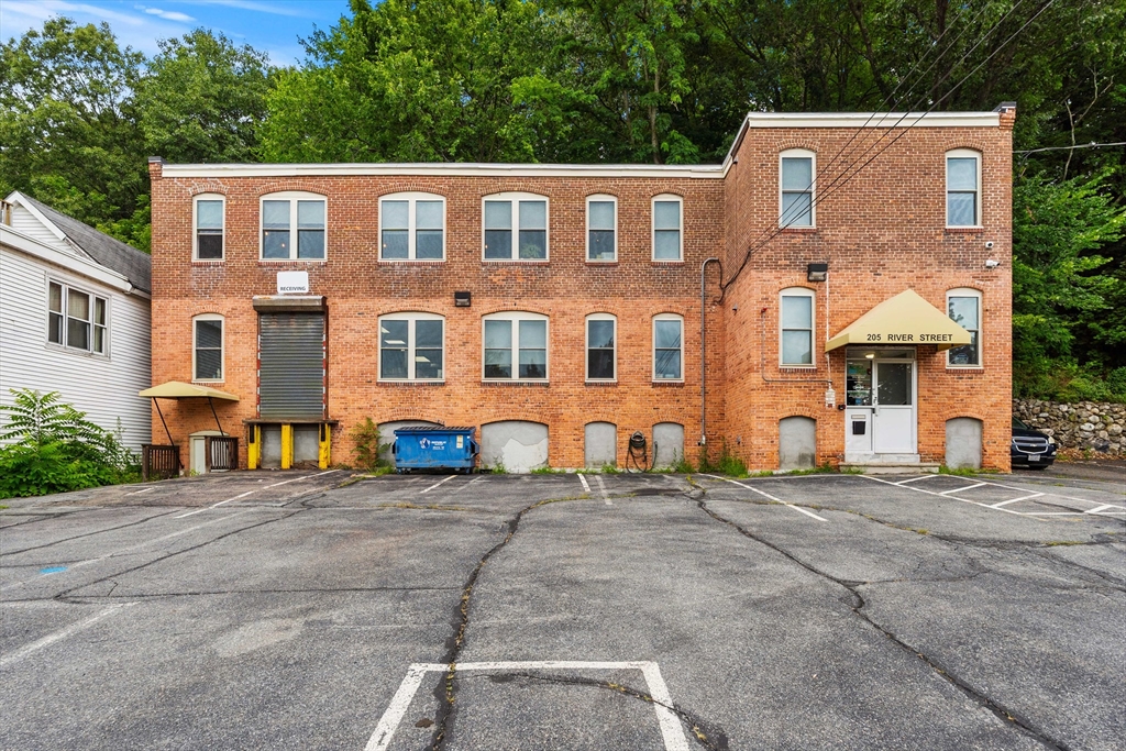 205 River St, Haverhill, Massachusetts 01832