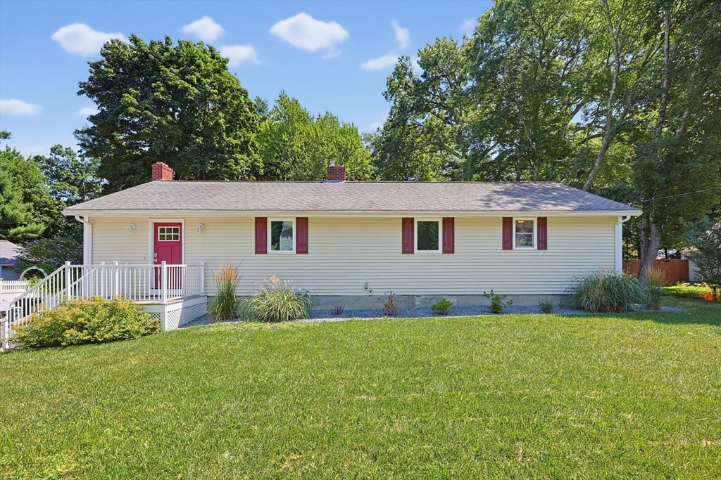 71 Carpenter Rd, Walpole, Massachusetts 02081