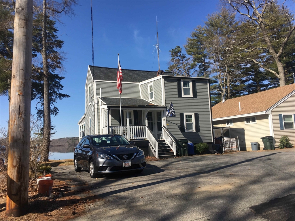 10 Lake Attitash Rd, Amesbury, Massachusetts 01913