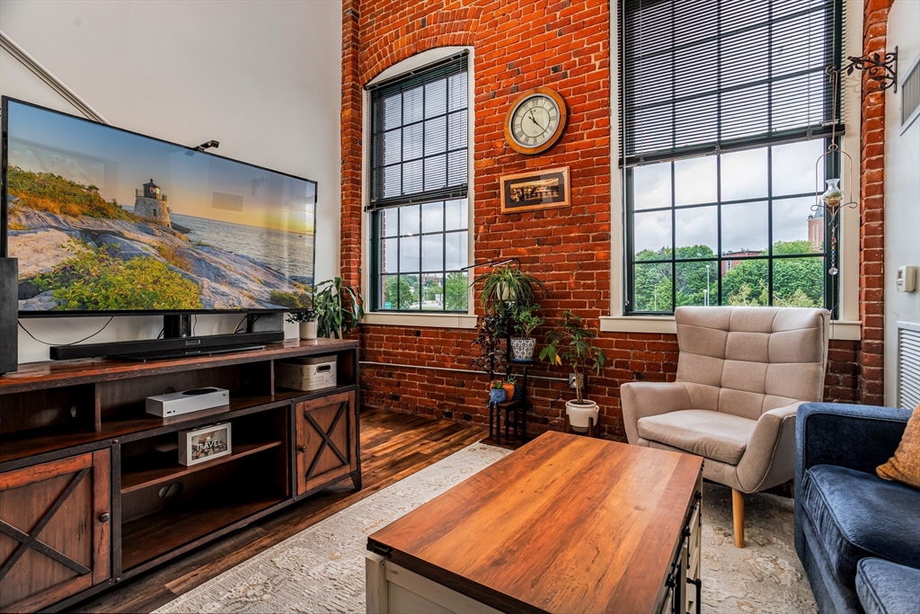 48 Water St, Worcester, Massachusetts 01608