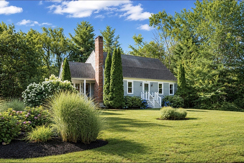 96 Bay State Cir, Hanson, Massachusetts 02341